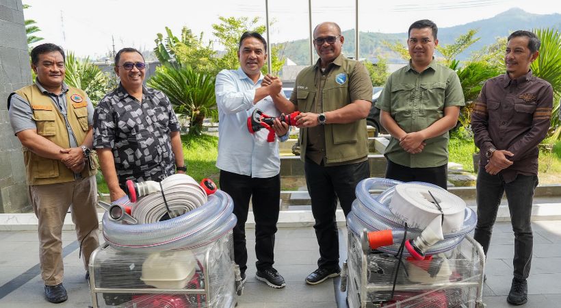 Safrizal Serahkan 2 Unit Mesin Pompa Portable untuk Aceh Tengah