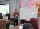 38 Perempuan Muda Banda Aceh Ikuti Program Penguatan Kepemimpinan Women Empowerment Hub Komparatif.ID, Banda Aceh– Sebanyak 38 perempuan muda di Banda Aceh mengikuti Women Empowerment Hub Batch 1, program pengembangan kapasitas yang digelar Ammar Academy untuk meningkatkan kemampuan kepemimpinan, komunikasi, kepercayaan diri, karakter, dan nilai spiritual. Program tersebut berlangsung selama empat pekan, mulai 27 September hingga 18 Oktober 2026. Ketua Panitia Women Empowerment Hub Batch 1, Jihan Latifah, S.E., mengatakan program tersebut dirancang sebagai ruang bagi perempuan muda untuk mengembangkan kemampuan sekaligus mengenali potensi diri.