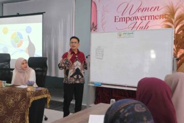38 Perempuan Muda Banda Aceh Ikuti Program Penguatan Kepemimpinan Women Empowerment Hub Komparatif.ID, Banda Aceh– Sebanyak 38 perempuan muda di Banda Aceh mengikuti Women Empowerment Hub Batch 1, program pengembangan kapasitas yang digelar Ammar Academy untuk meningkatkan kemampuan kepemimpinan, komunikasi, kepercayaan diri, karakter, dan nilai spiritual. Program tersebut berlangsung selama empat pekan, mulai 27 September hingga 18 Oktober 2026. Ketua Panitia Women Empowerment Hub Batch 1, Jihan Latifah, S.E., mengatakan program tersebut dirancang sebagai ruang bagi perempuan muda untuk mengembangkan kemampuan sekaligus mengenali potensi diri.