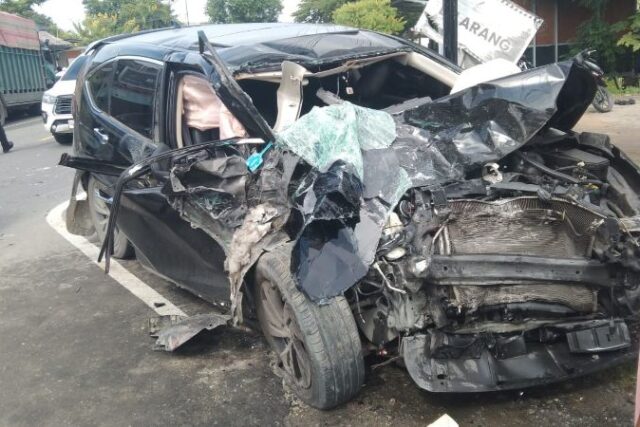 Laka Maut di Jeumpa, CR-V Tabrak Truk Tronton, 1 Pelajar Meninggal