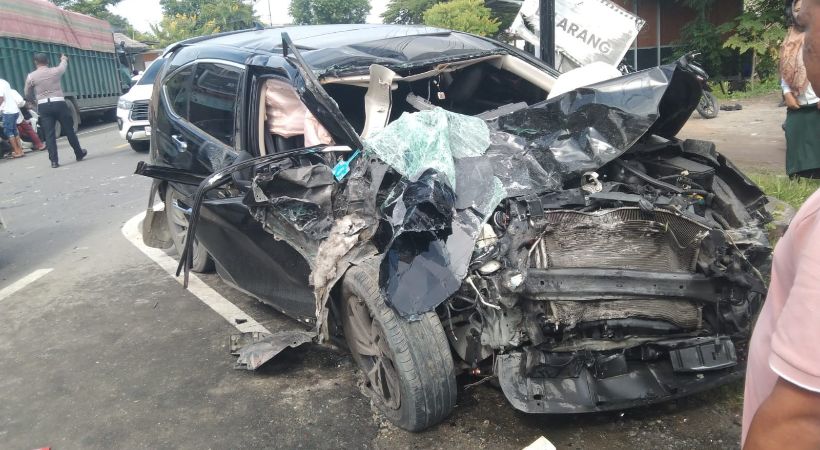Laka Maut di Jeumpa, CR-V Tabrak Truk Tronton, 1 Pelajar Meninggal