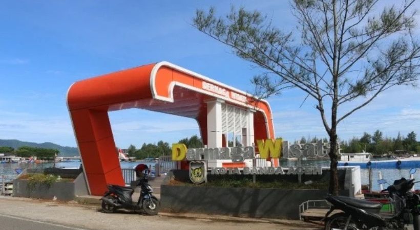 Menikmati Sunset di Dermaga Wisata Ulee Lheue Banda Aceh