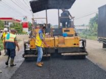 Adhi Karya Tinggikan Grade Jalan Nasional di Peudada, Diperkuat 4 Lapis