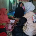KIA Bireuen Salurkan Bantuan untuk 2 Janda di Peudada